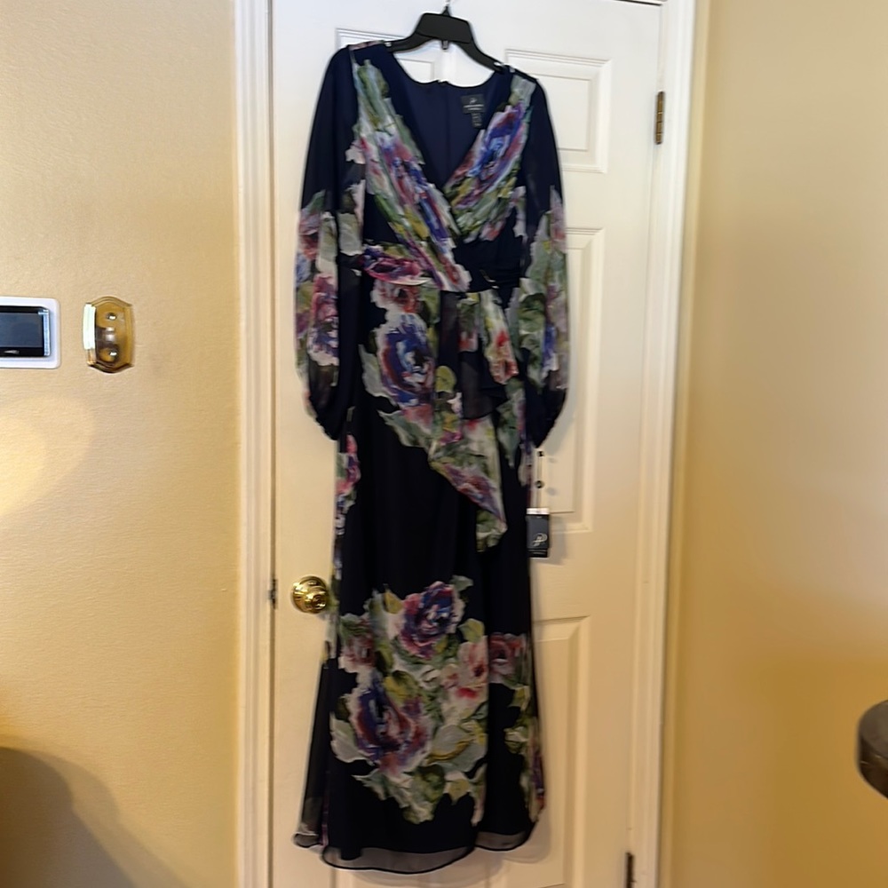 NWT Adrianna Papell maxi dress